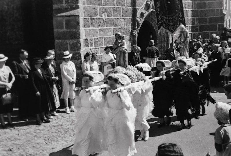 La robe de mariée vintage revisitée : un choix intemporel et élégant pour votre grand jour