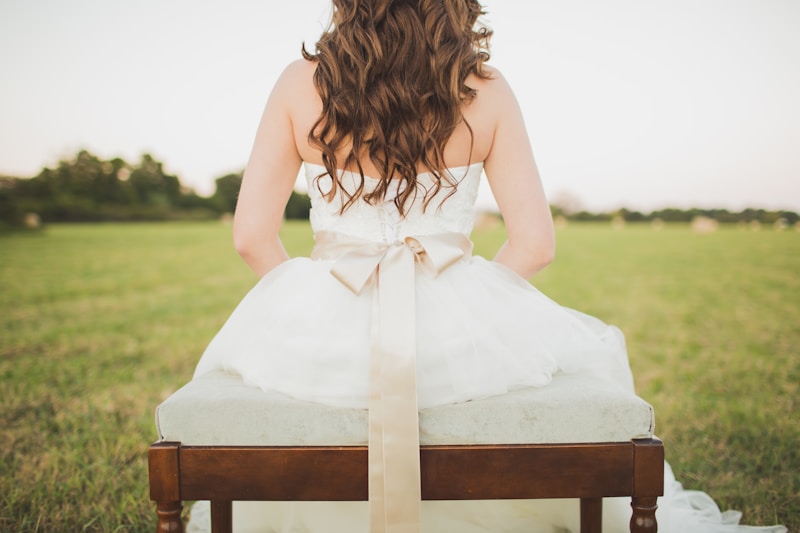 Importance de la Dentelle dans le Choix de la Robe de Mariée