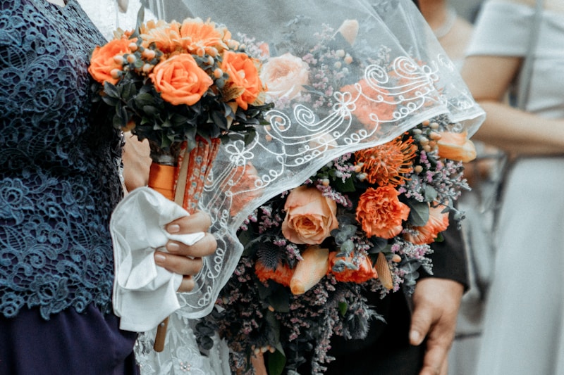 Comment Choisir les Accessoires pour Sublimer votre Robe de Mariée en Dentelle