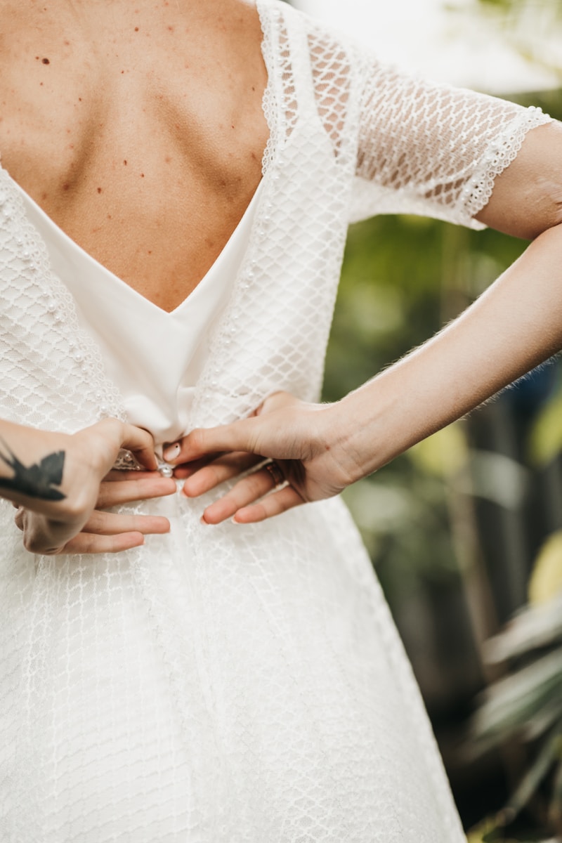 Comment choisir une robe de mariée en dentelle style bohème pour votre grand jour